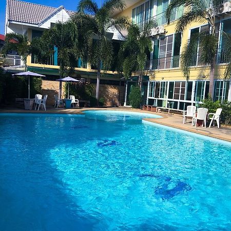 The O2 Aparthotel Udon Thani Exterior foto