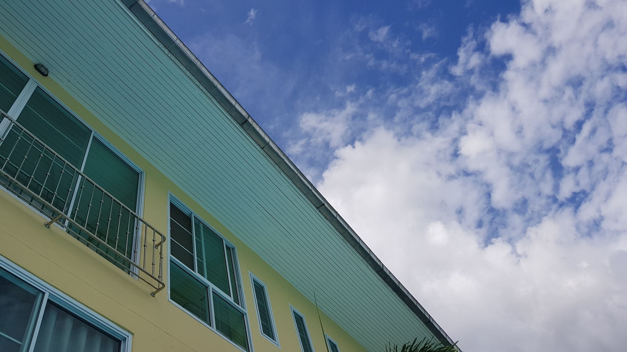 The O2 Aparthotel Udon Thani Exterior foto